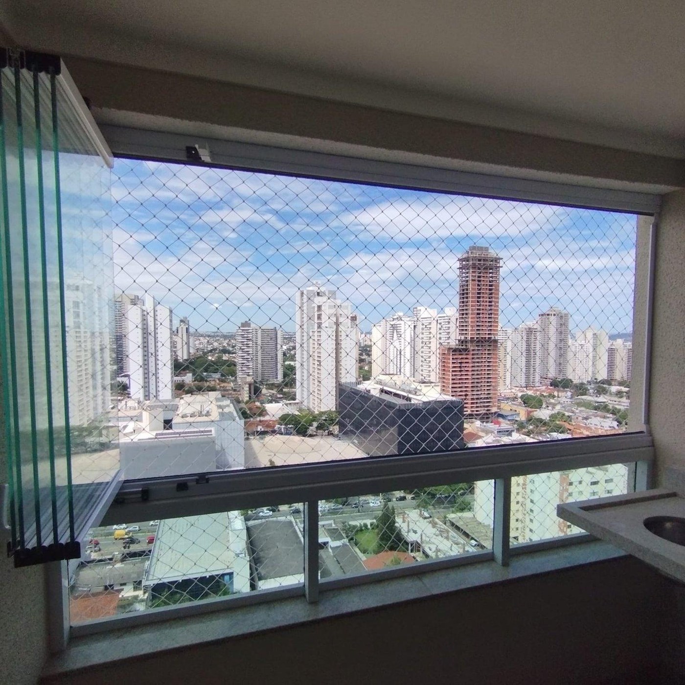 Rede de proteção em sacada